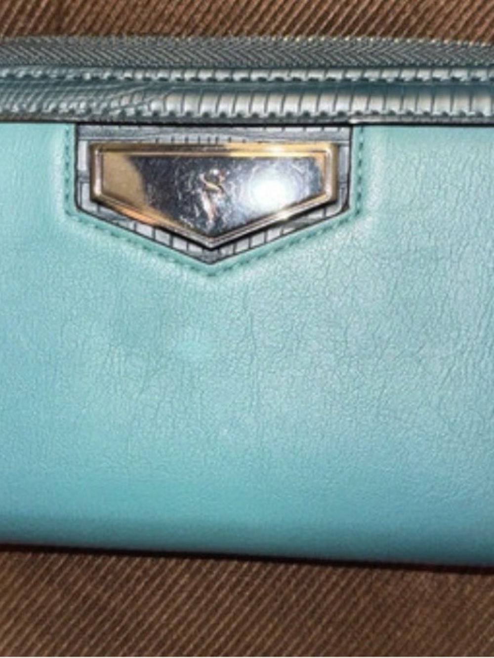 Vera Wang Aqua Leather Zip Wallet with Silver-Tone Accent